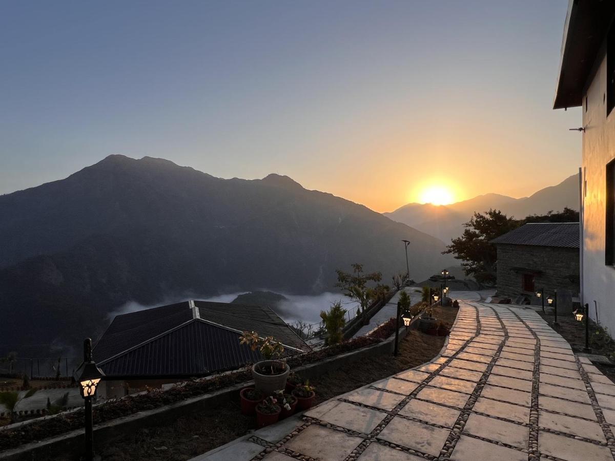 Dandelion By The Hills Hotel Lakhwar Exterior photo